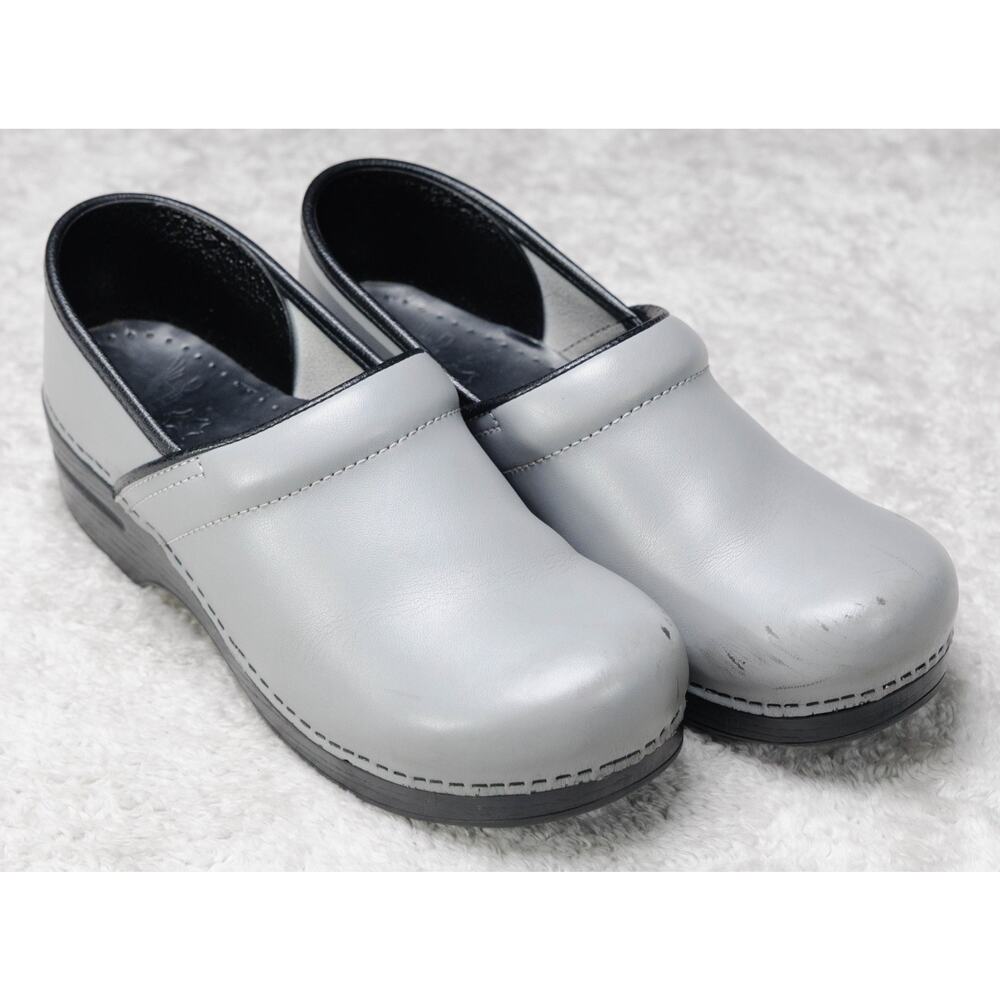 Dansko Professional Light Gray Leather Clogs Slip On Womens Size 41 US 10.5 11